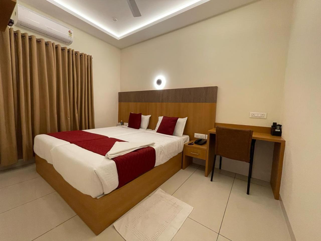 Hotel Deepakam Inn Palakkad Exteriér fotografie